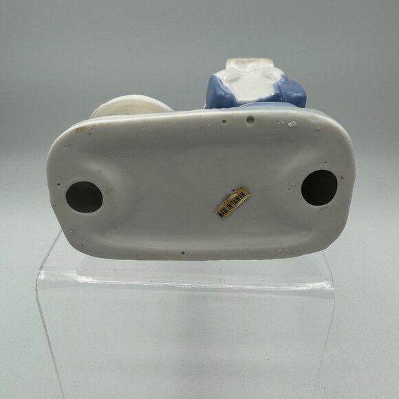 Vintage Child Girl Kneeling Praying Reading Candle Holder 1983 Action Industries - Picture 4 of 5